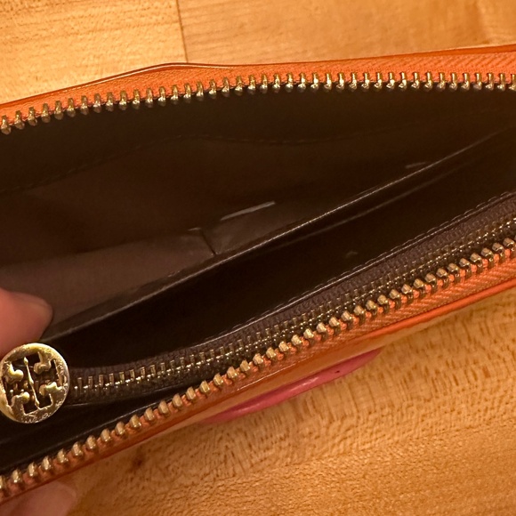Tory Burch Zip Continental wallet Orange patent leather w/pink leather moniker - Picture 9 of 14